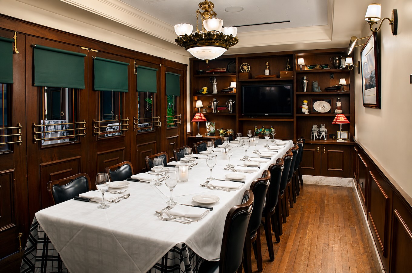 Hugos-boardroom-2